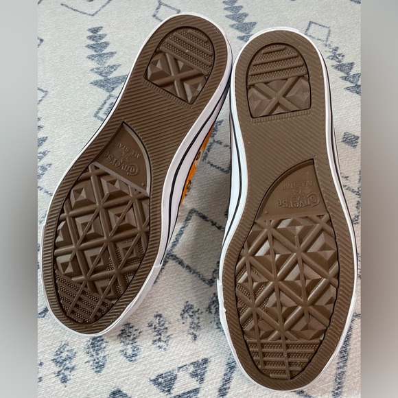 NWOT Converse Women’s Chuck Taylor All Star  High Top Egret Habanero Red/Orange - Picture 9 of 10